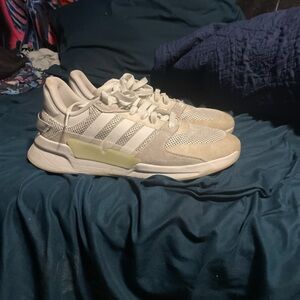 SIZE 9 mens adidas
